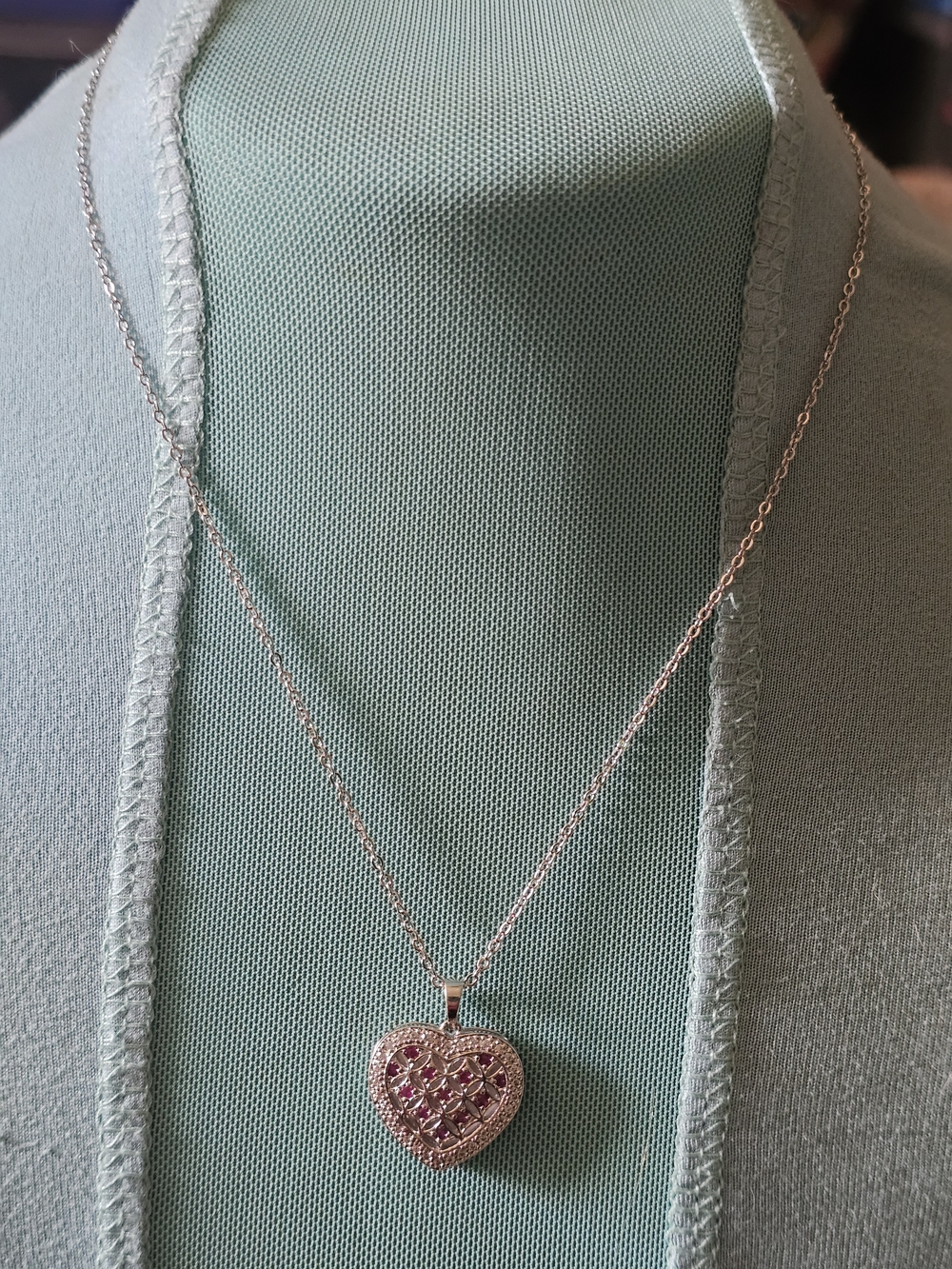 Beautiful Heart Pendant W Rubies
